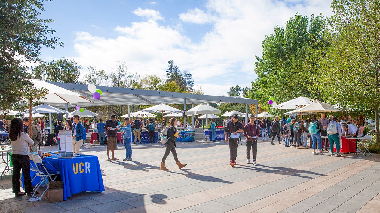 DVC students attending an on-campus event