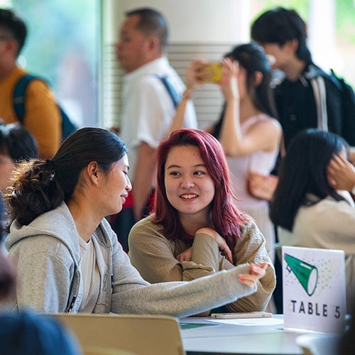 Two students talking 