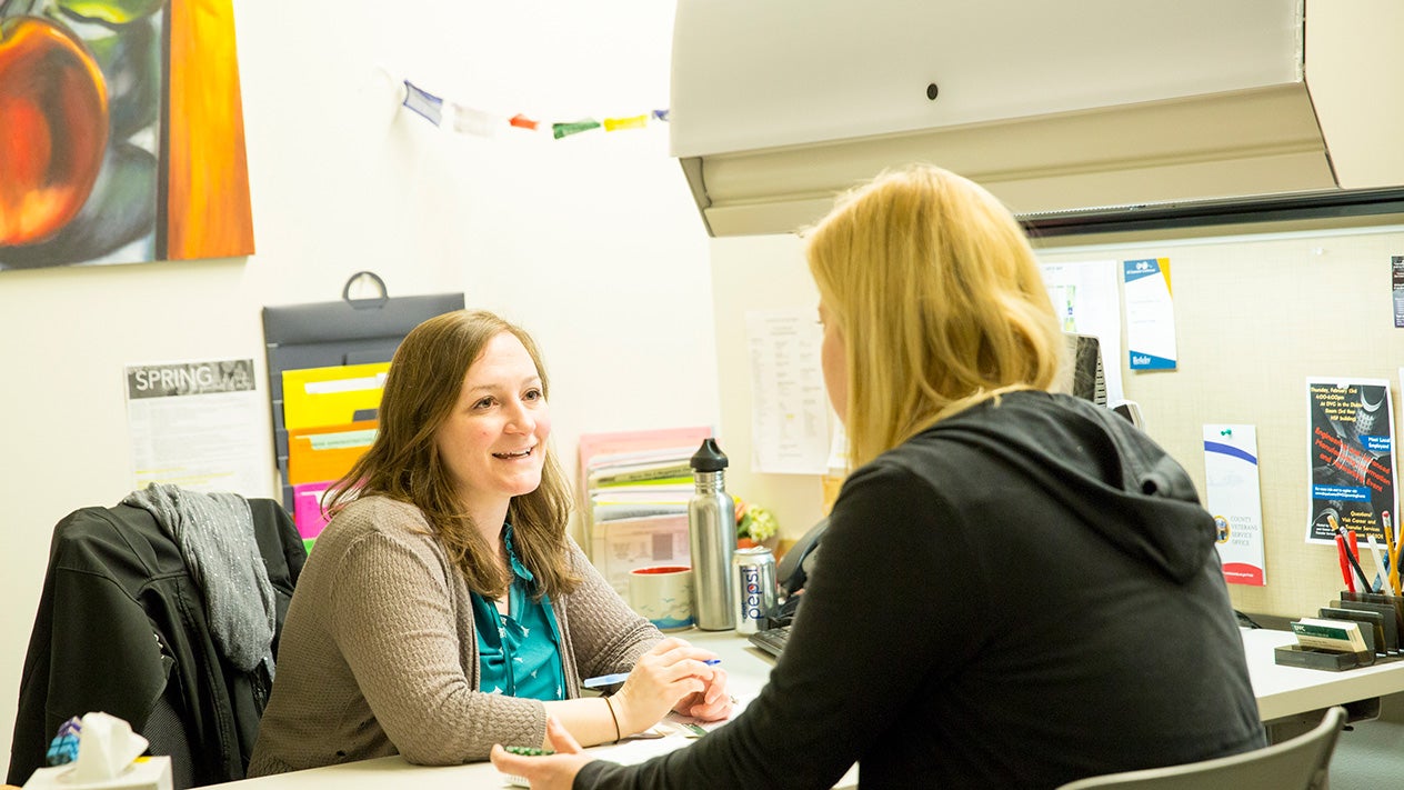 DVC student meeting with a counselor