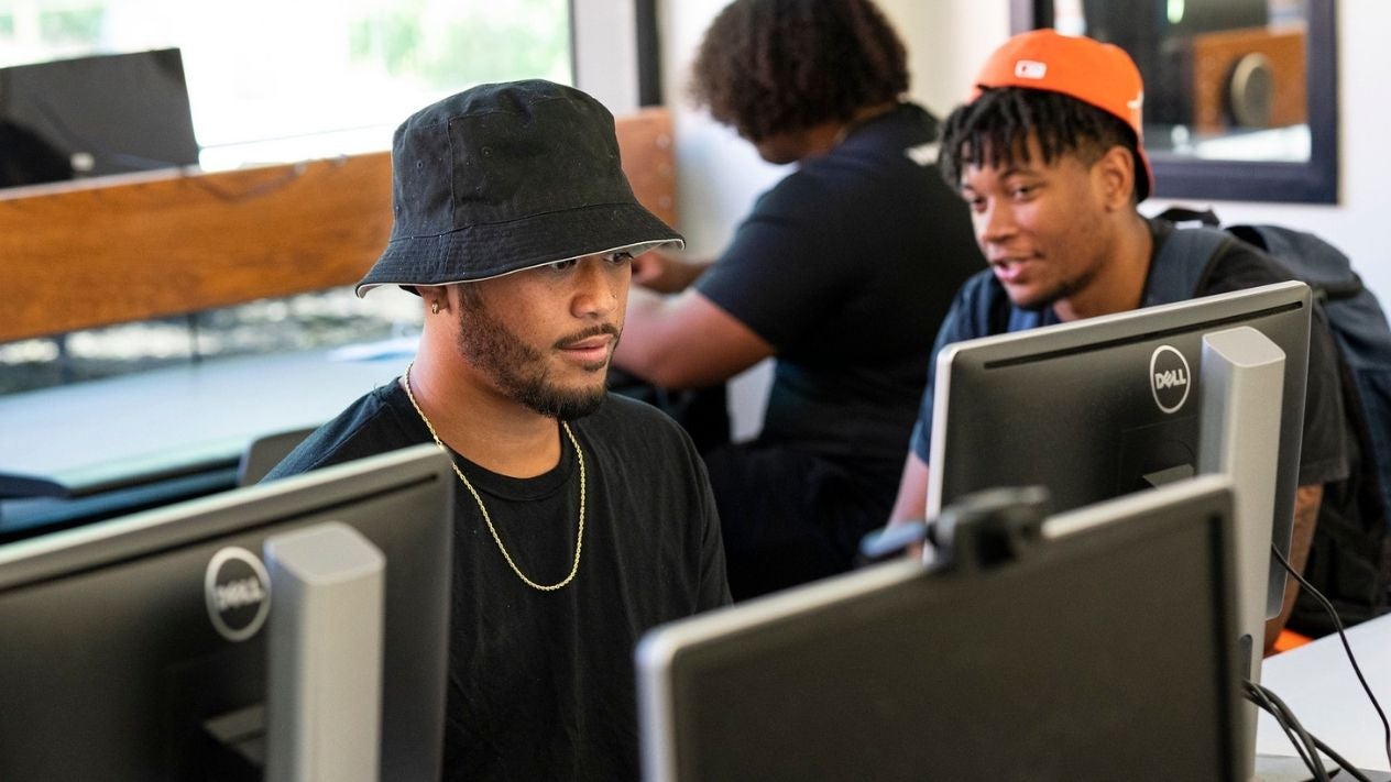 Pleasant Hill Students in Computer Lab