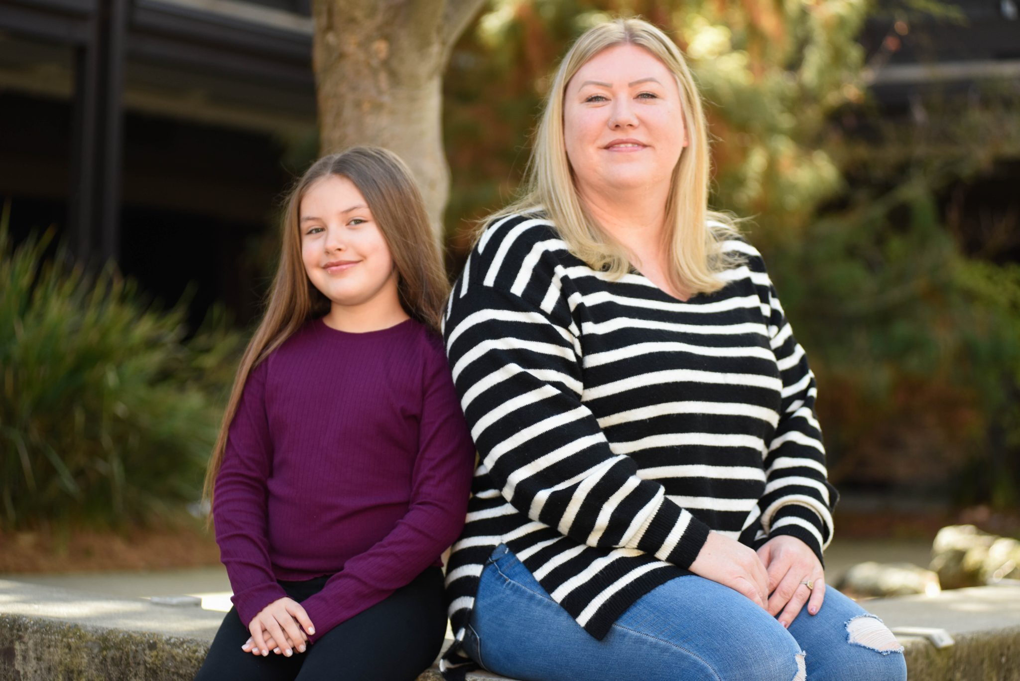 DVC alum and student parent Jacqueline Martinez and her daughter on the DVC campus