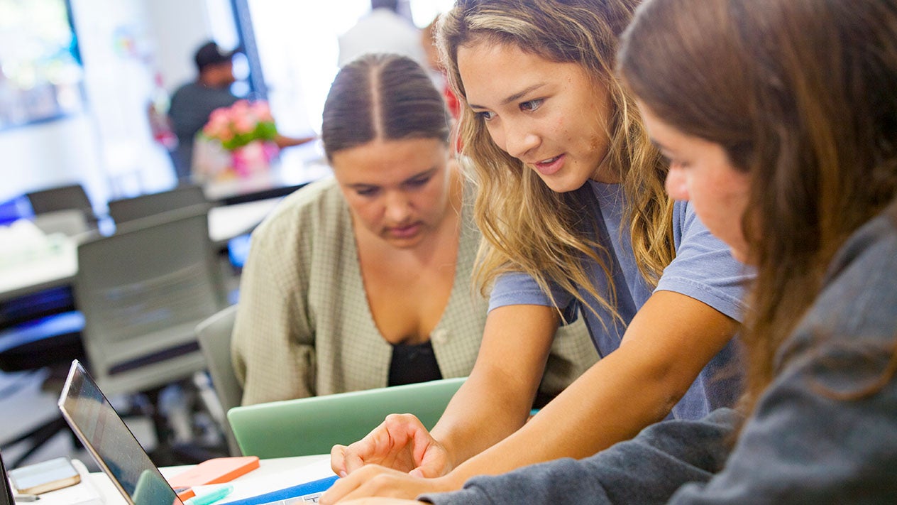 Students helping students in one of the Student Centers.